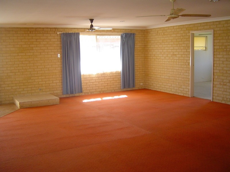 12 Woodlands Rd, Golden Bay WA 6174