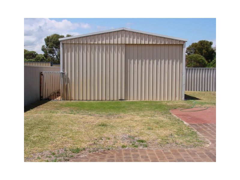 12 Woodlands Rd, Golden Bay WA 6174