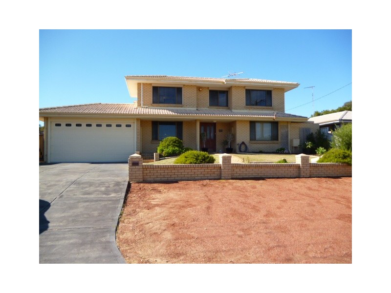 10 Ivanhoe St, Golden Bay WA 6174