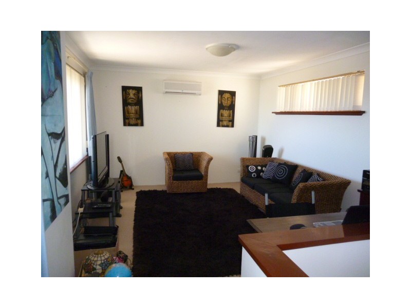 10 Ivanhoe St, Golden Bay WA 6174