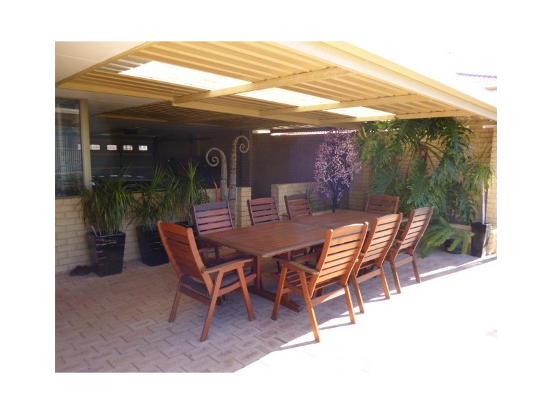 10 Ivanhoe St, Golden Bay WA 6174