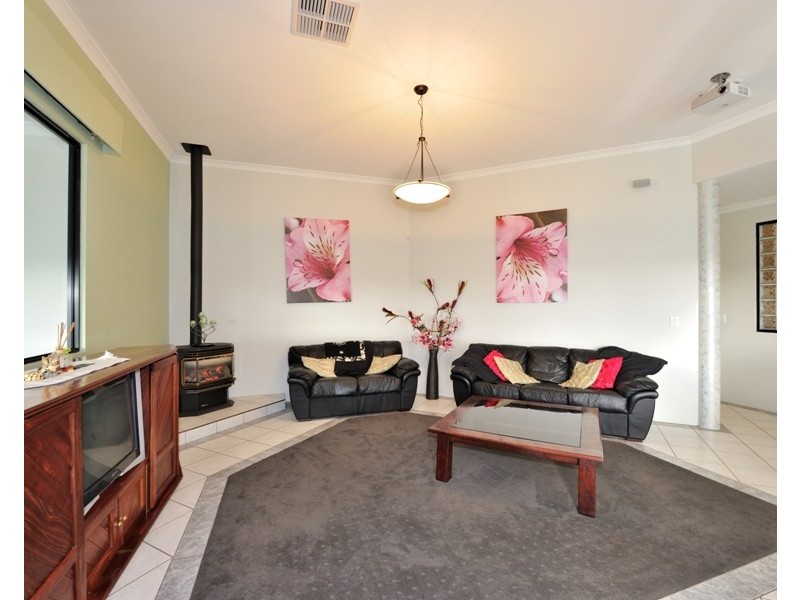 9 Eucalypt Close, Singleton WA 6175