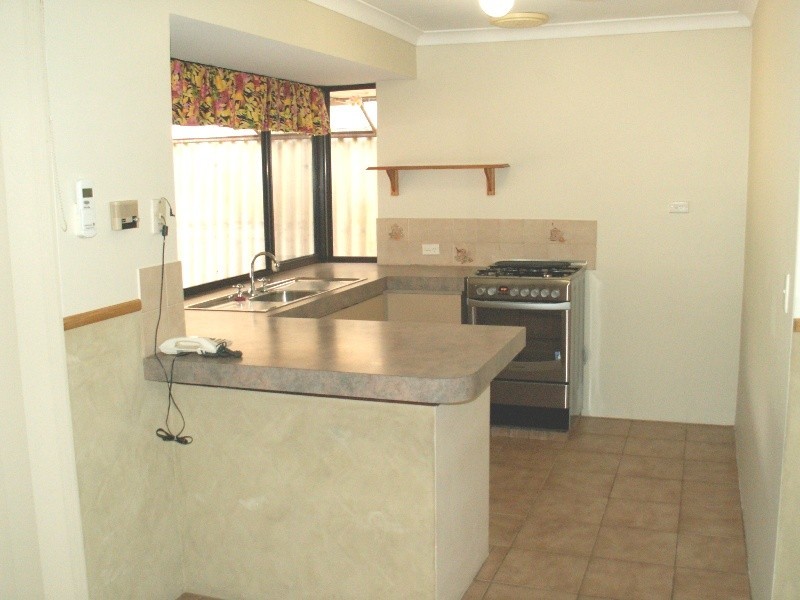 42 Noreena Ave, Golden Bay WA 6174