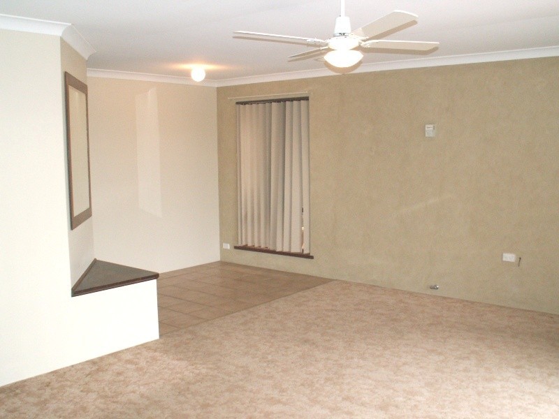 42 Noreena Ave, Golden Bay WA 6174