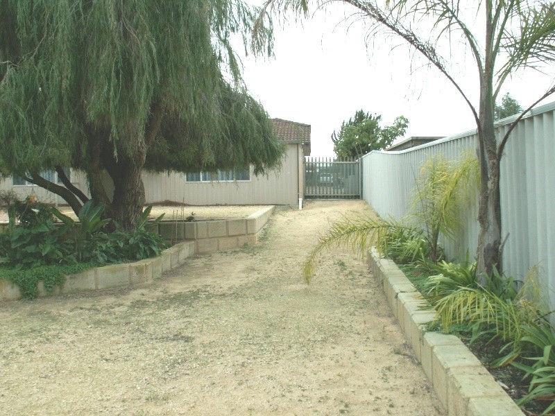 42 Noreena Ave, Golden Bay WA 6174