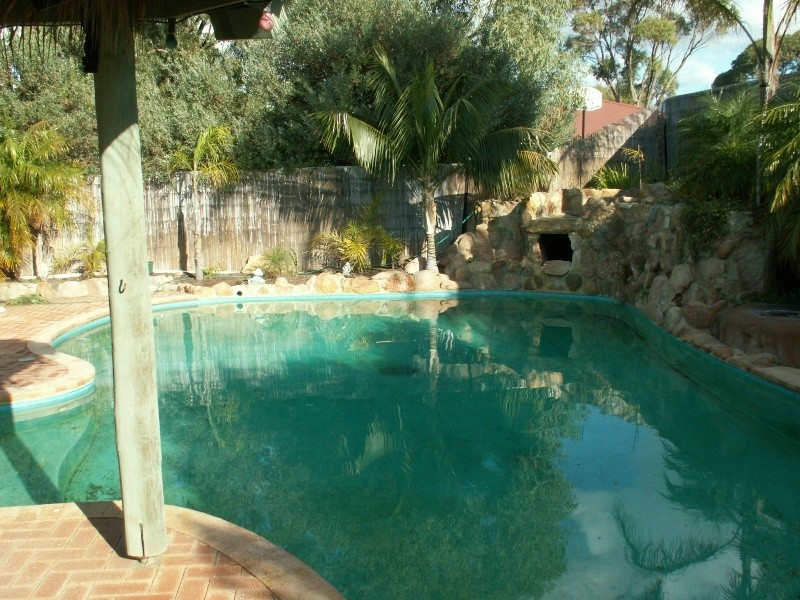 42 Noreena Ave, Golden Bay WA 6174