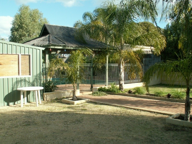 42 Noreena Ave, Golden Bay WA 6174