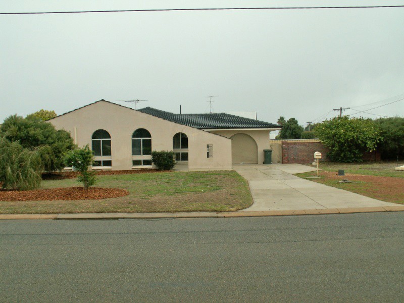 31 Cavender St, Singleton WA 6175