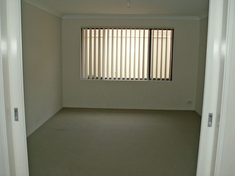 2 D’Arcole Turn, Secret Harbour WA 6173