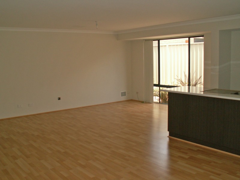 2 D’Arcole Turn, Secret Harbour WA 6173