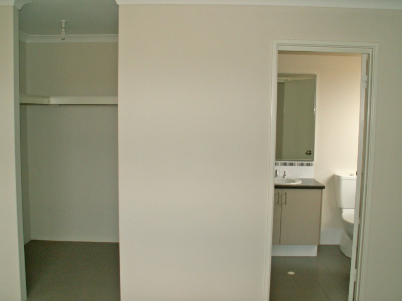 2 D’Arcole Turn, Secret Harbour WA 6173