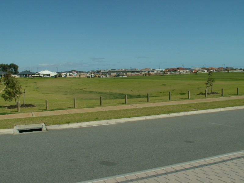 2 D’Arcole Turn, Secret Harbour WA 6173