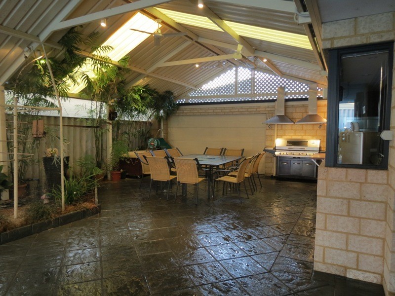 1 Sete Green, Secret Harbour WA 6173