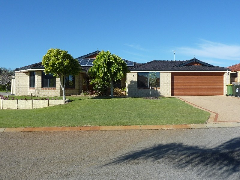 1 Sete Green, Secret Harbour WA 6173