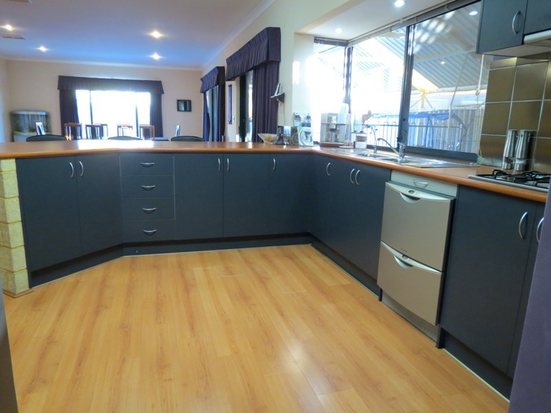 1 Sete Green, Secret Harbour WA 6173