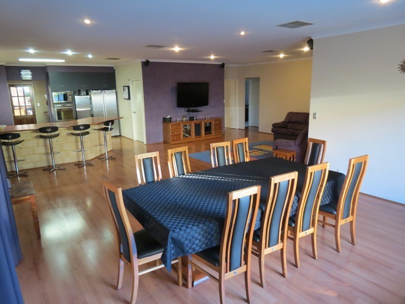 1 Sete Green, Secret Harbour WA 6173
