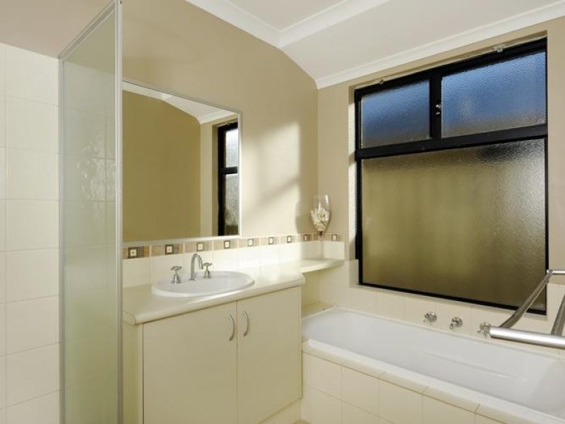 5 Champagny Way, Secret Harbour WA 6173