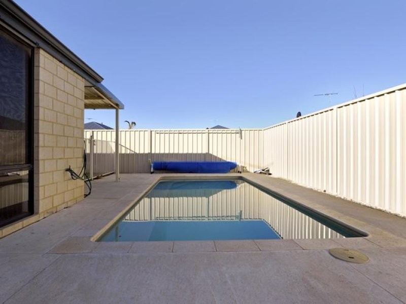 5 Champagny Way, Secret Harbour WA 6173