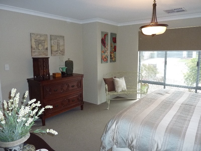 31 Coffs Bend, Secret Harbour WA 6173