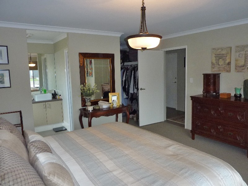 31 Coffs Bend, Secret Harbour WA 6173