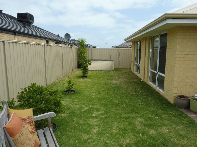 31 Coffs Bend, Secret Harbour WA 6173