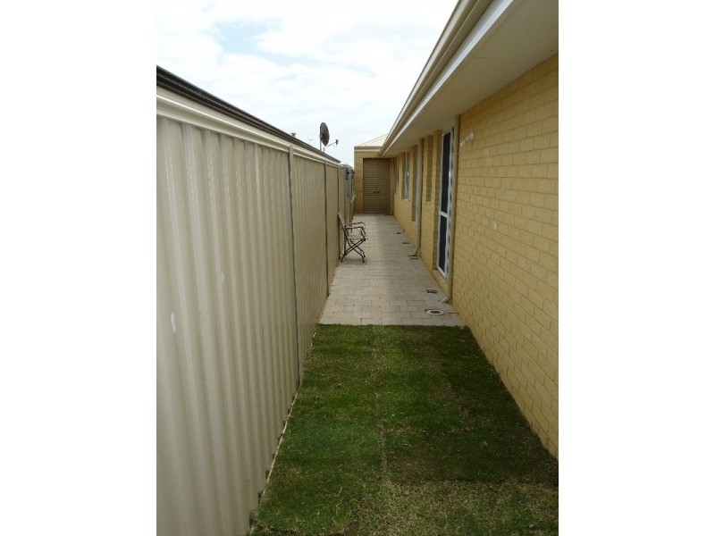 31 Coffs Bend, Secret Harbour WA 6173