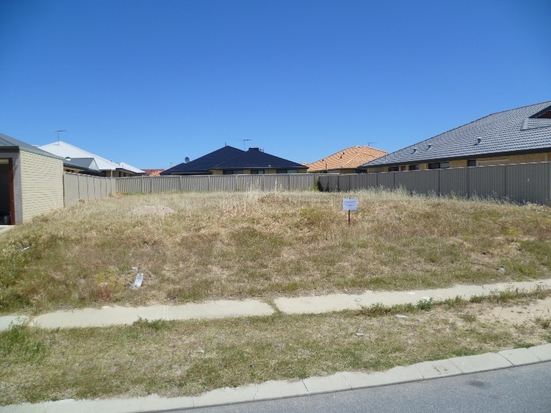 10 Lucky Bay Road, Secret Harbour WA 6173