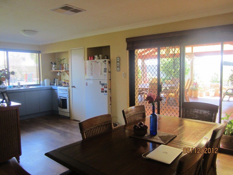 8 Clipper Drive, Port Kennedy WA 6172