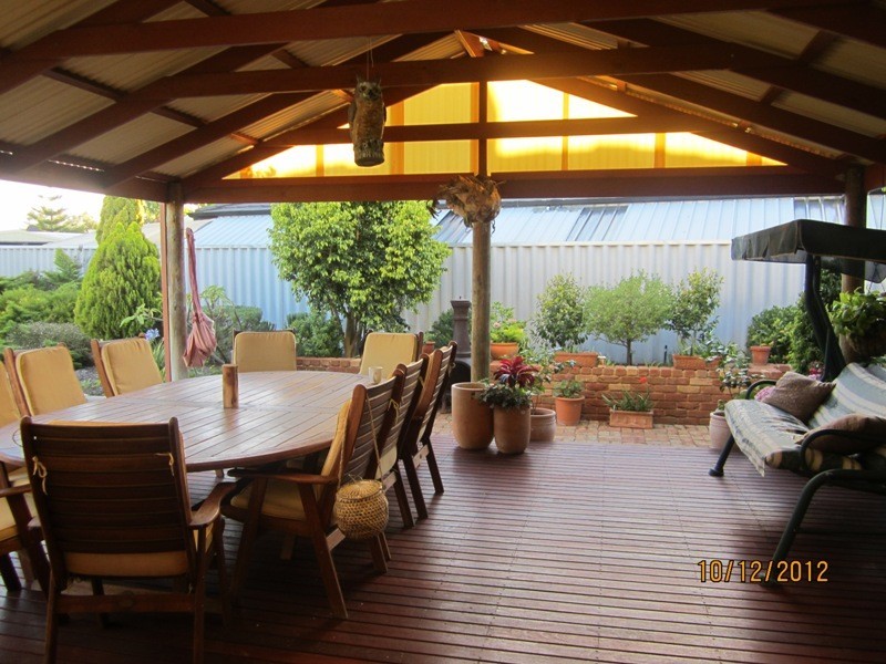 8 Clipper Drive, Port Kennedy WA 6172