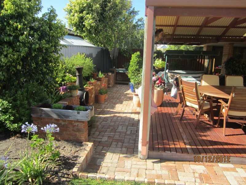 8 Clipper Drive, Port Kennedy WA 6172