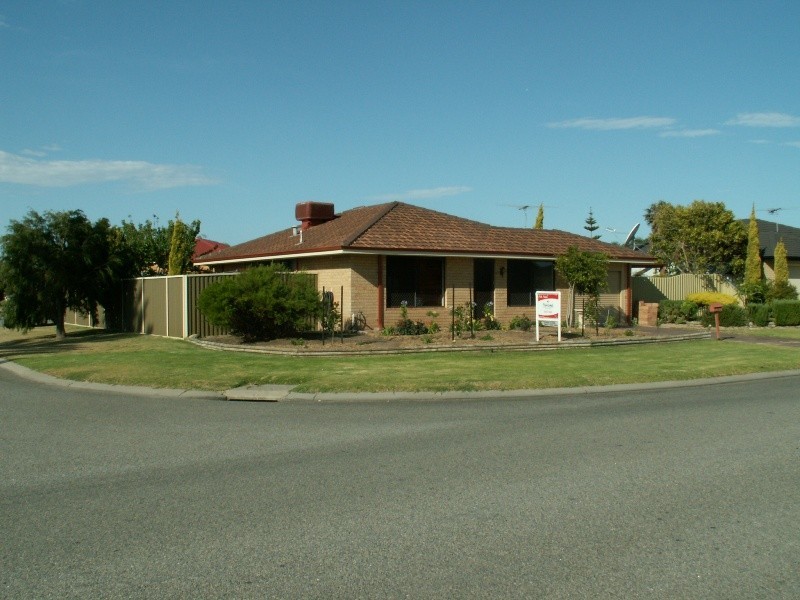 8 Clipper Drive, Port Kennedy WA 6172