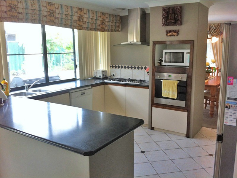 5 Wacona Way, Secret Harbour WA 6173