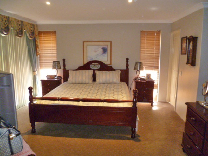 5 Wacona Way, Secret Harbour WA 6173