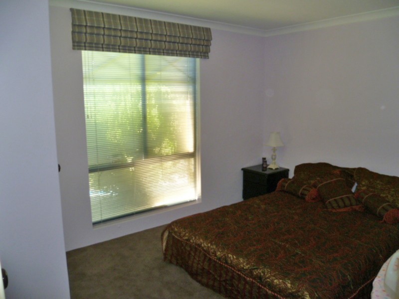 5 Wacona Way, Secret Harbour WA 6173