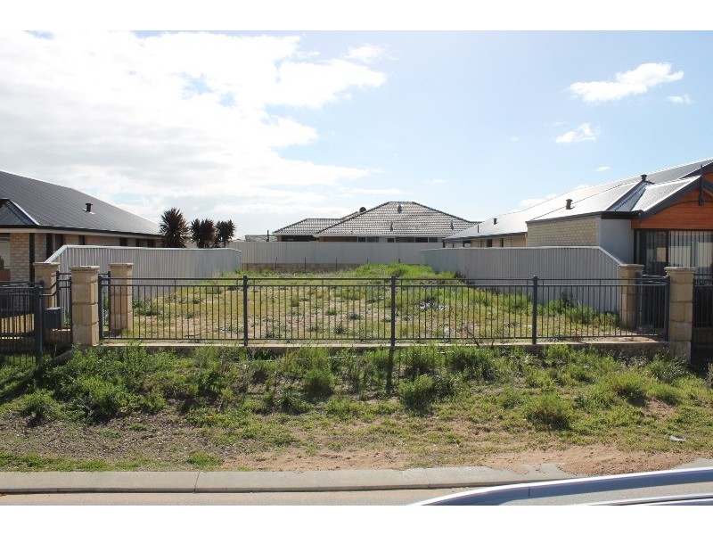 7 Elwell Street, Secret Harbour WA 6173