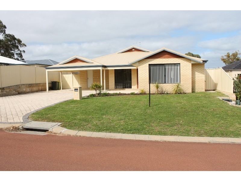 10 Myalla Pass, Lakelands WA 6180