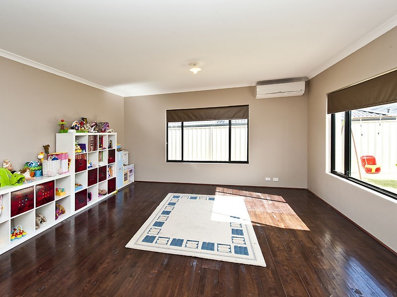 3 Savona Brace, Secret Harbour WA 6173