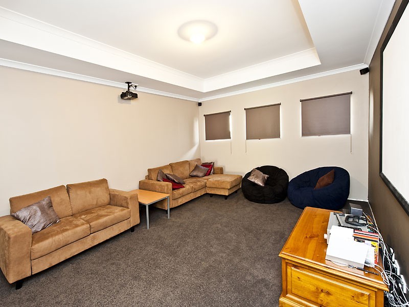 3 Savona Brace, Secret Harbour WA 6173