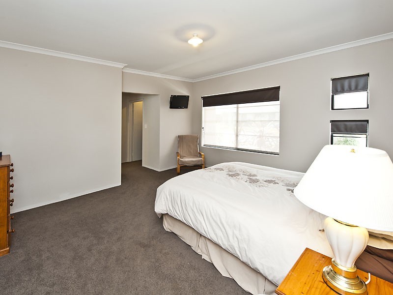 3 Savona Brace, Secret Harbour WA 6173