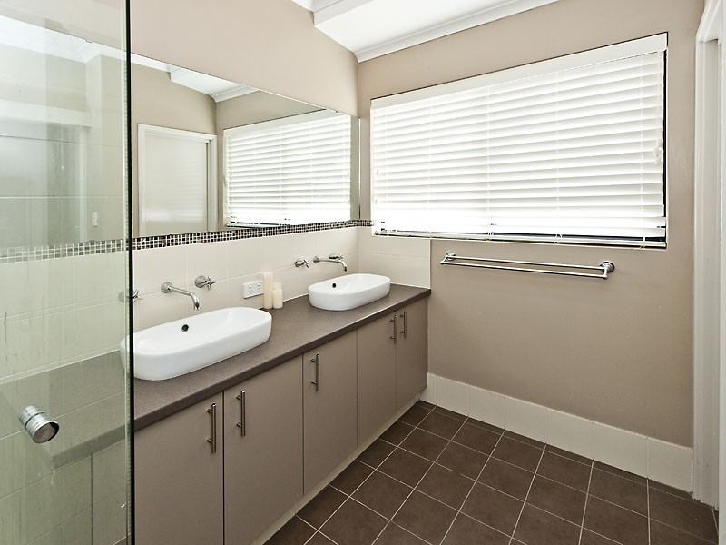 3 Savona Brace, Secret Harbour WA 6173