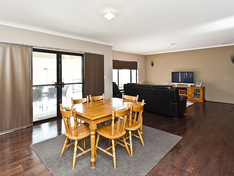 3 Savona Brace, Secret Harbour WA 6173