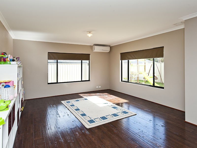 3 Savona Brace, Secret Harbour WA 6173