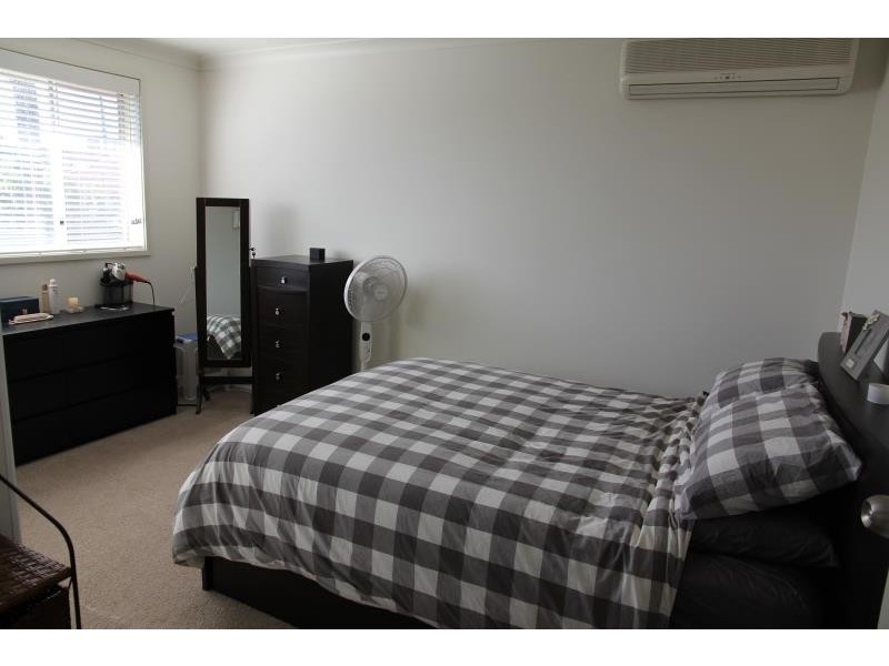 2/1 LUSTY PLACE, Moorebank NSW 2170