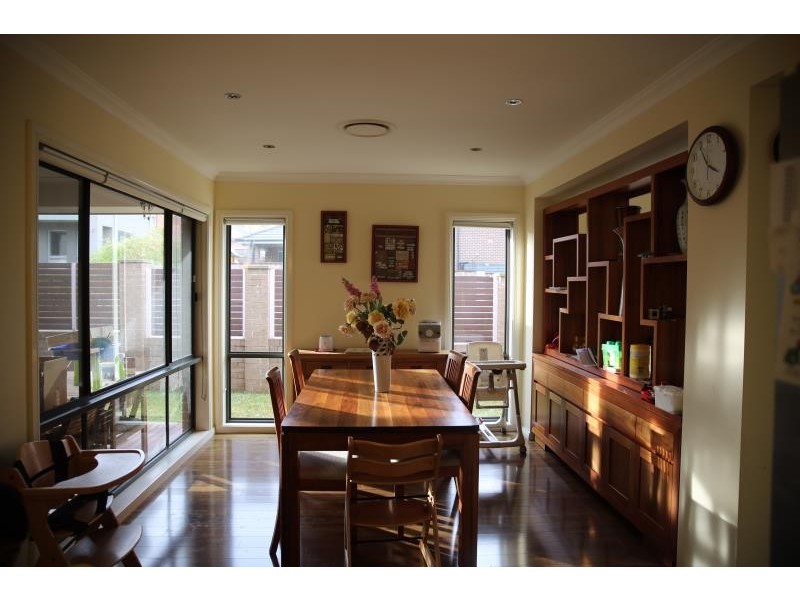 8 Palmer Terrace, Moorebank NSW 2170