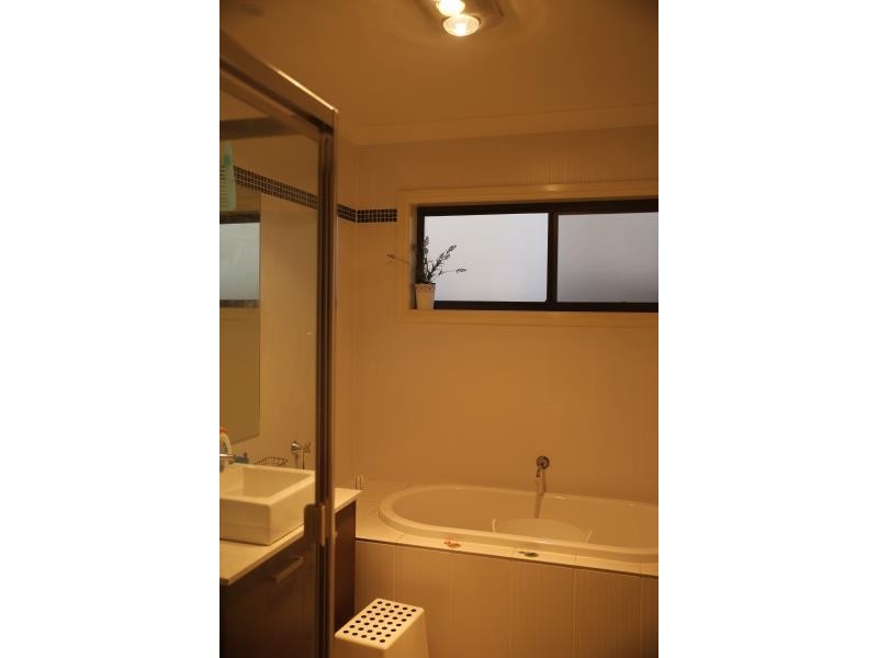 8 Palmer Terrace, Moorebank NSW 2170