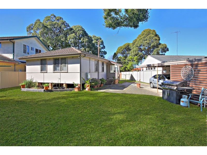 7 Derna Road, Holsworthy NSW 2173