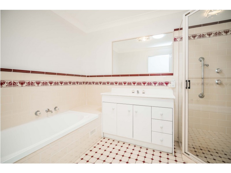 43 Woburn Abbey Court, Wattle Grove NSW 2173