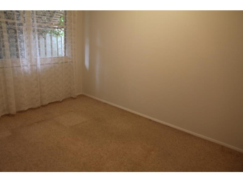 40 THOMPSON AVENUE, Moorebank NSW 2170