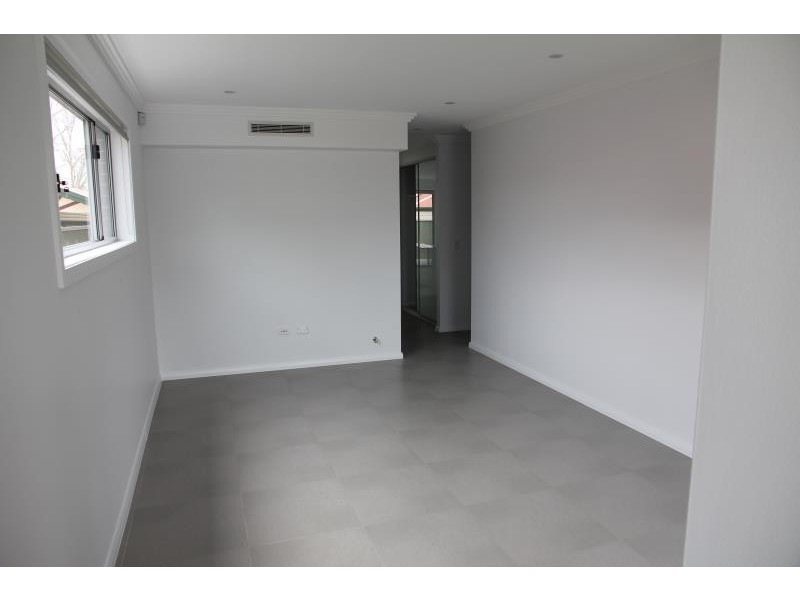 Wattle Grove NSW 2173