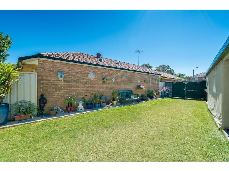 23 Lyndhurst Court, Wattle Grove NSW 2173